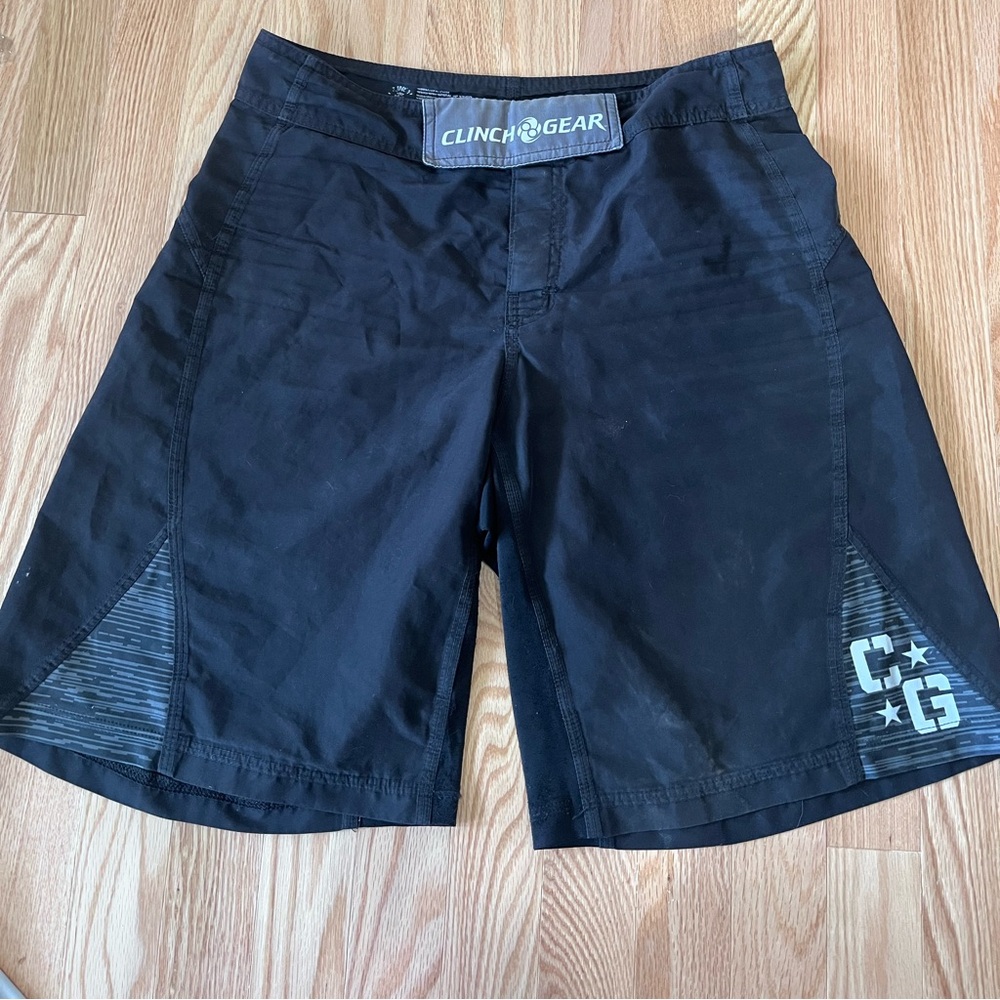 Clinch gear shorts